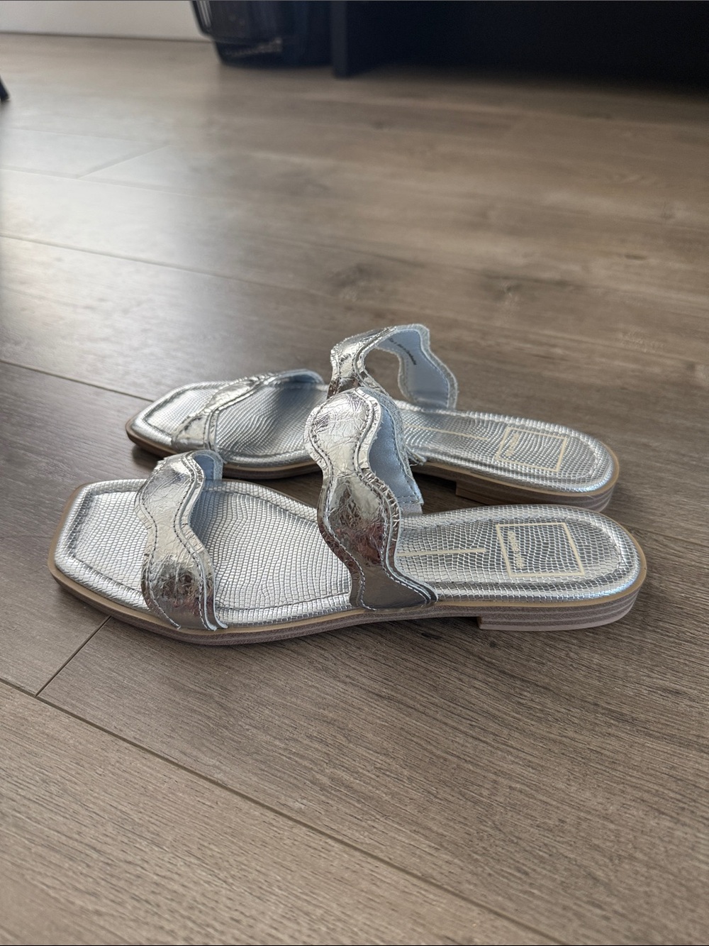Dolce Vita | Ilva Low Slide Sandal in Silver - Picture 7 of 8